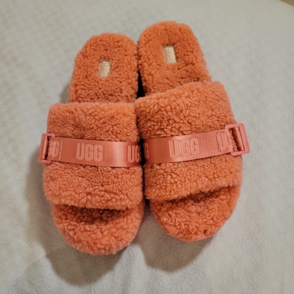 UGG Fluffita Pink Blossom Slippers - Picture 4 of 5